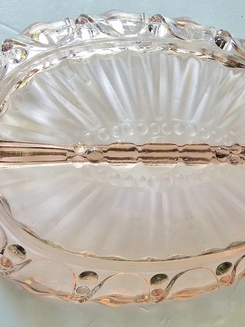 Vintage 1930's Anchor Hocking Relish Dish Depression Glass "Oyster & Pearl" - Picture 3 of 9